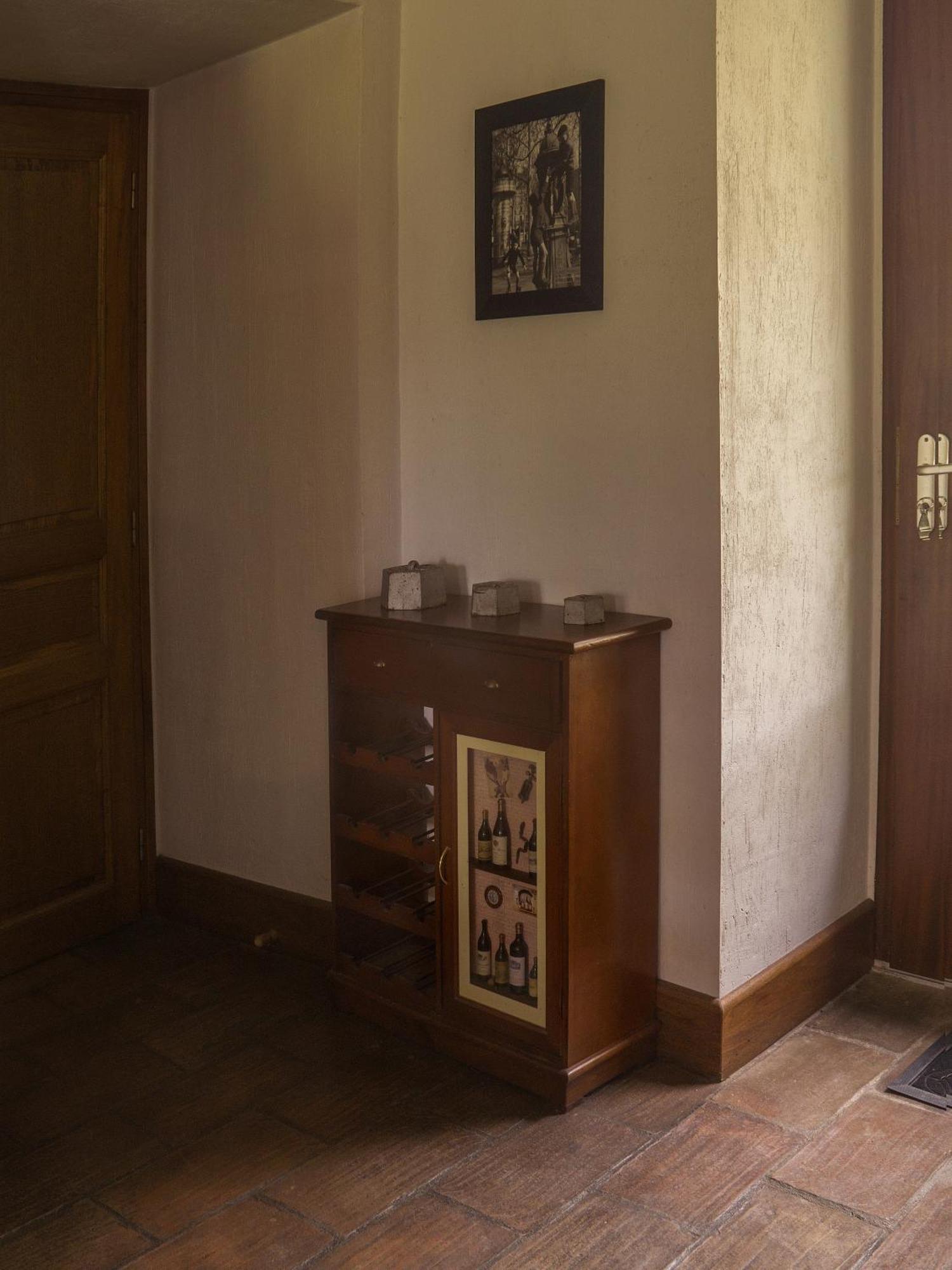 La Grande Maison Dans La Prairie Bonnemain